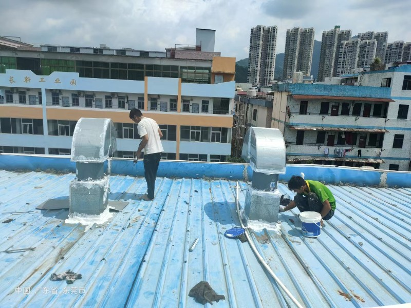 市南钢结构屋面涂料维修方法